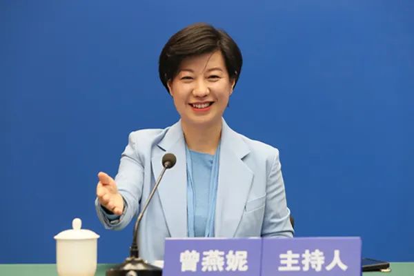 曾燕妮.jpg 曾燕妮.jpg